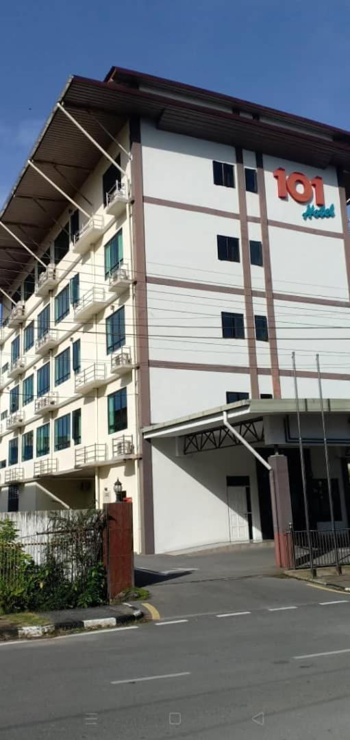 101 Hotel Miri Exteriér fotografie